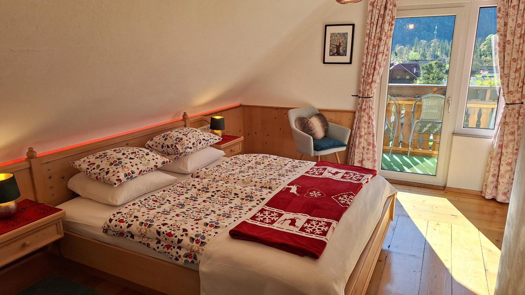 Haus Hepi Hotel Obertraun Buitenkant foto